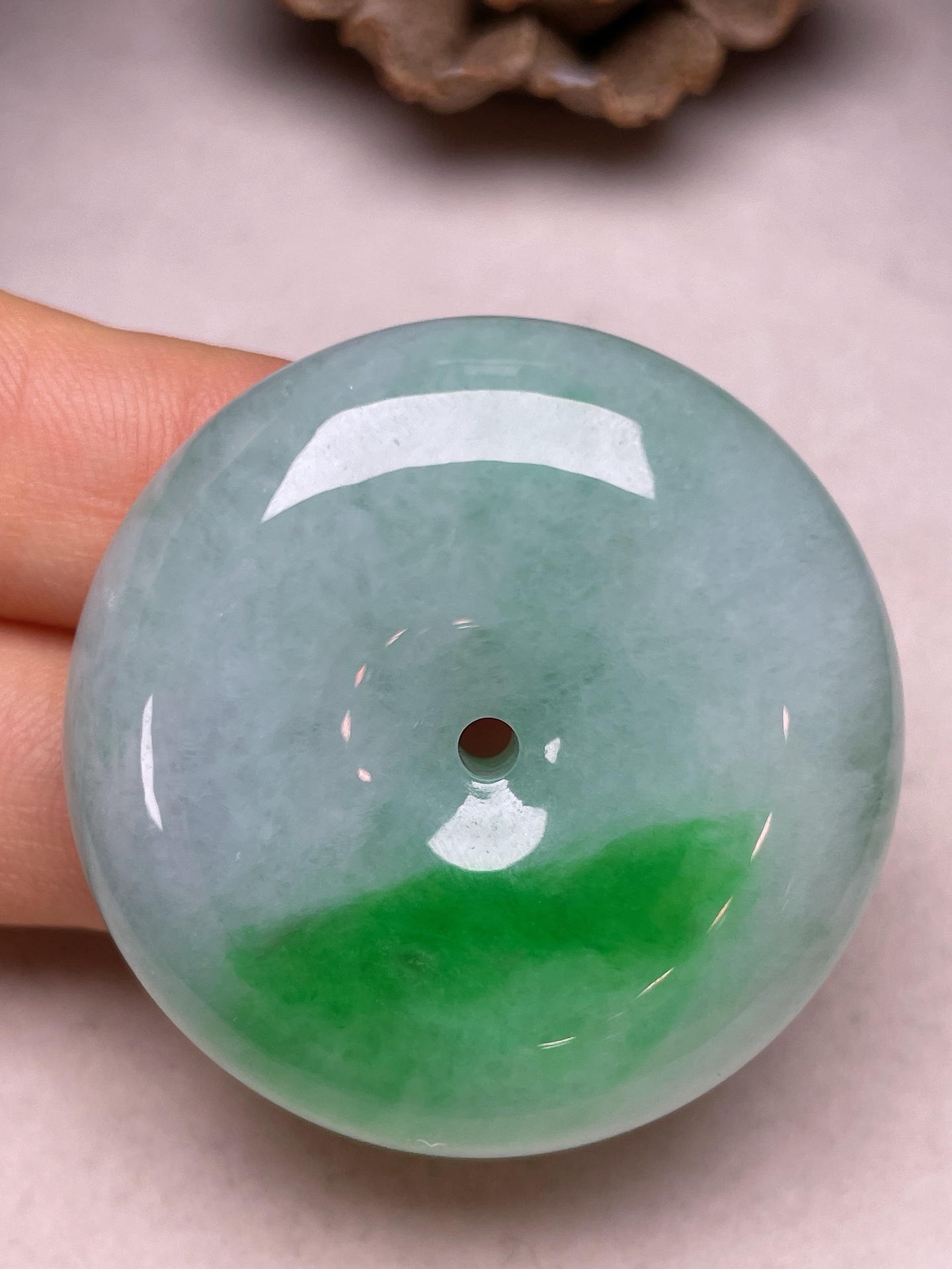 ️ 路路通，冰糯种俏色，无裂，尺寸38/12.2