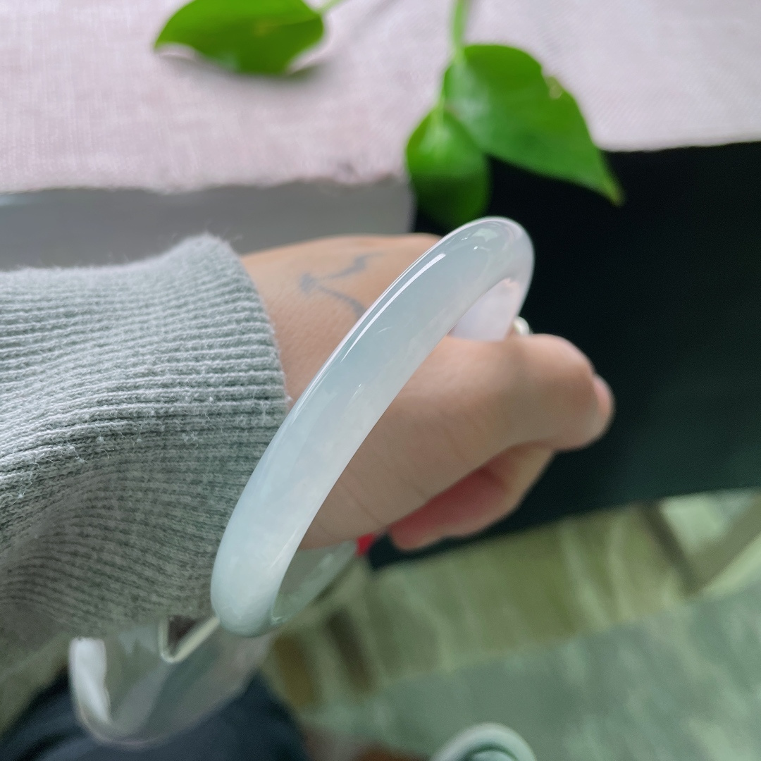 55/8.9，白月光圆条，冰润皎洁，素雅大方，不思量，自难忘。无裂，ss47881a