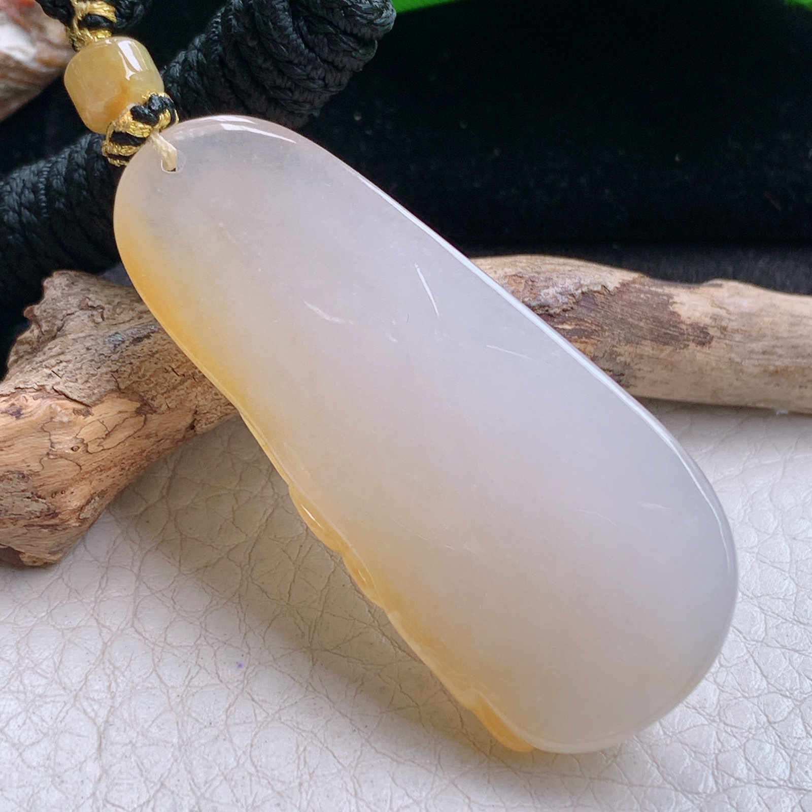 yl实拍54.2*23*15特色缅甸翡翠冰黄立体逍遥佛 站佛玉吊坠 玉挂件