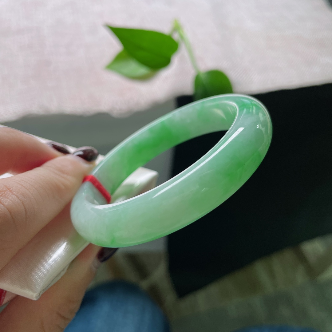 50.9/11.7/7.8，飘阳绿正圈，满室生春，腕间生辉，悦人悦己，有棉线，ss51272a