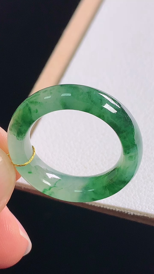 冰飘花指环，无裂，尺寸:圈口13/16.9-5.6-3.9mm，编号19