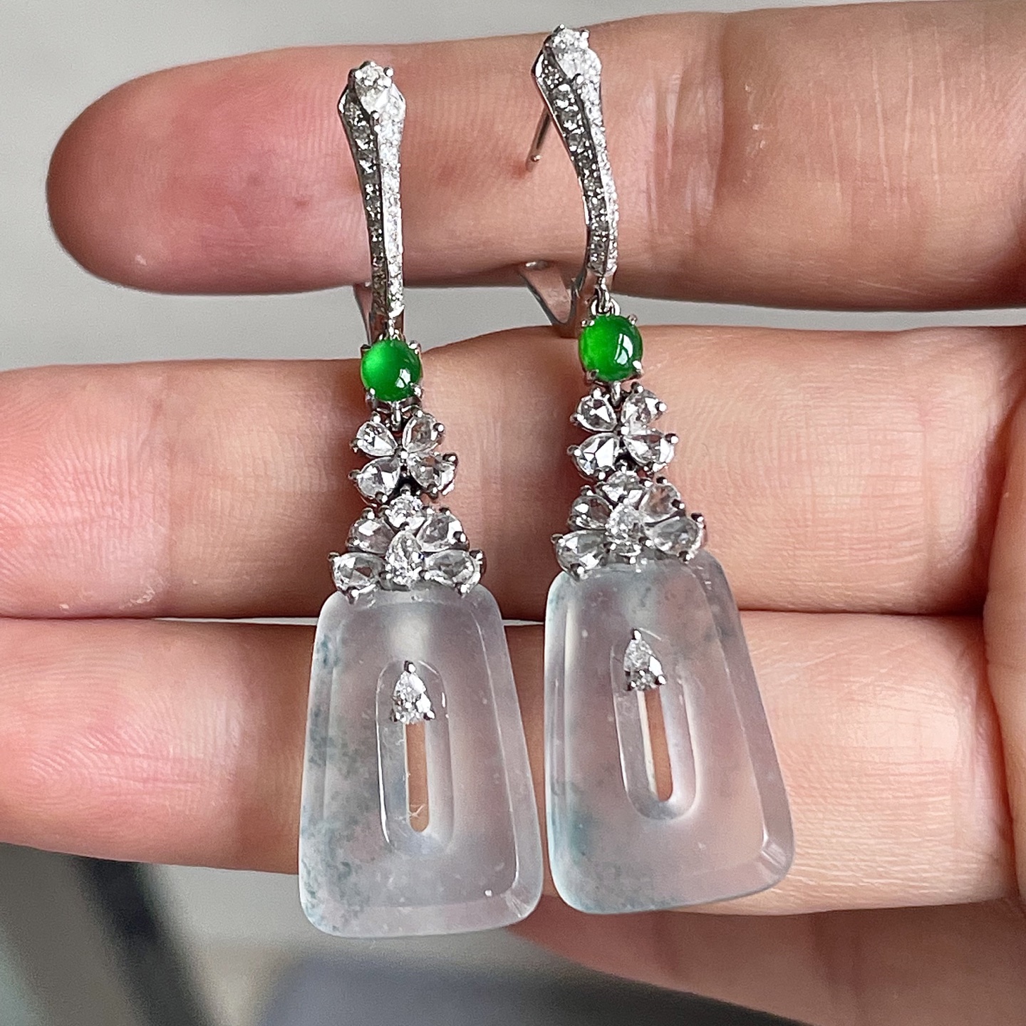 ️，方扣耳坠，18k金镶嵌，水润，饱满，无裂，裸石尺寸17.8/12.6/5，编号0423