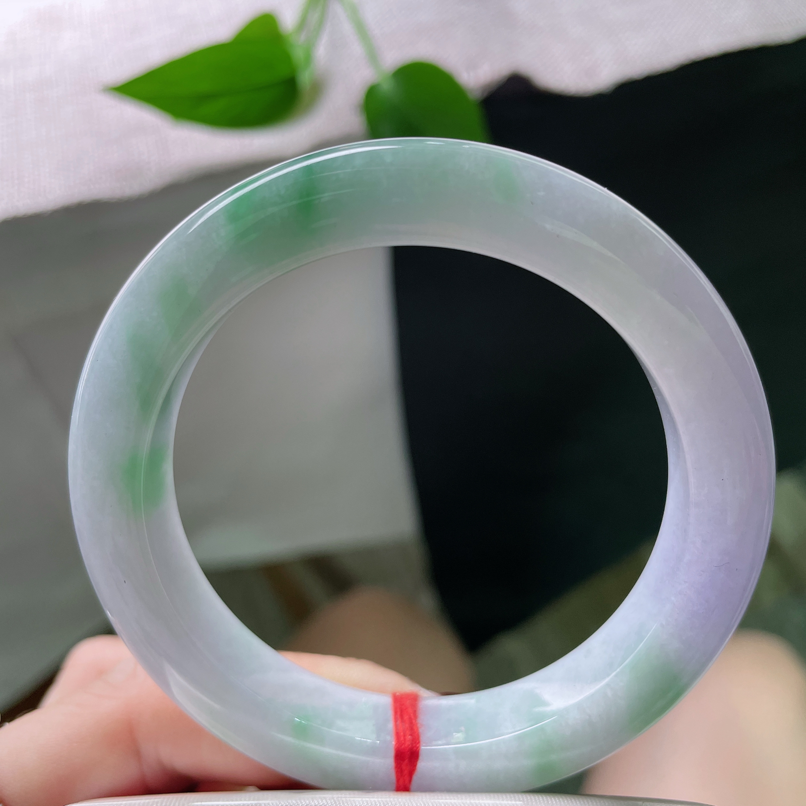 57.4/11.5/10紫罗兰正圈，飘绿，版型厚装大气，把黄昏的最后一缕霞，揉进凌晨的雾。ss504