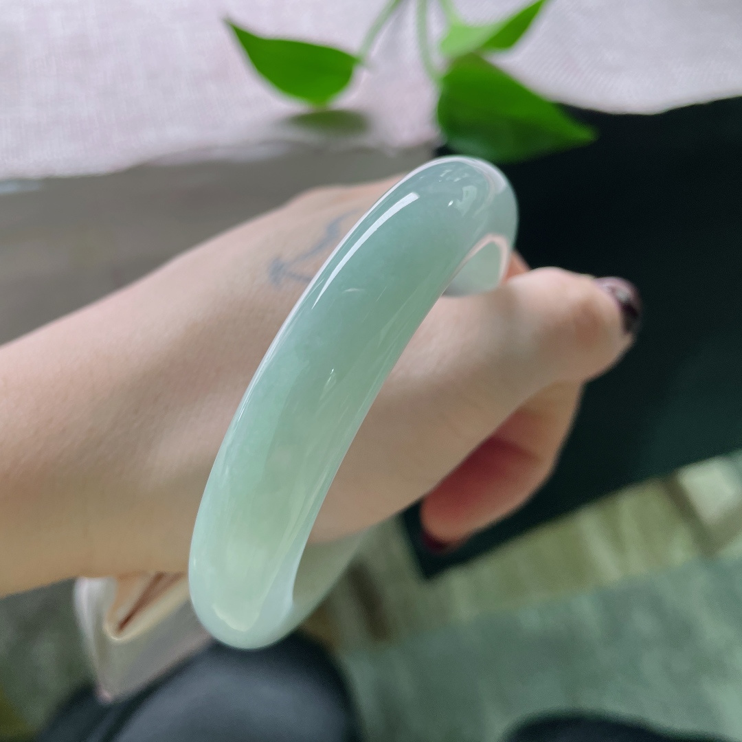 56.8/12.2/8.8，蓝底正圈，清丽脱俗，肉质细腻干净，纤尘不染，无裂，ss50878a