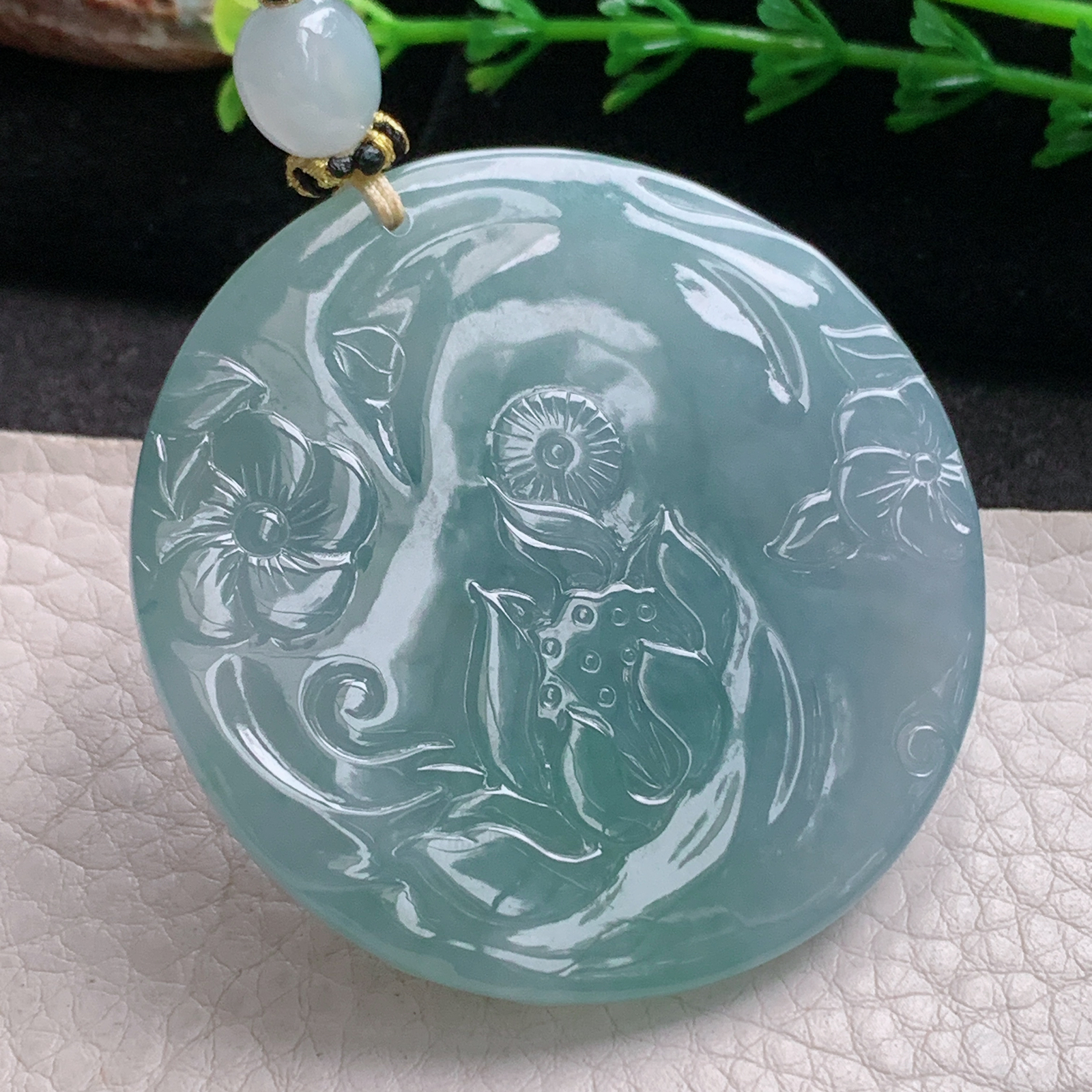 yl实拍52.5*9.5缅甸翡翠冰润阿弥陀佛玉坠 厚装如来守护神