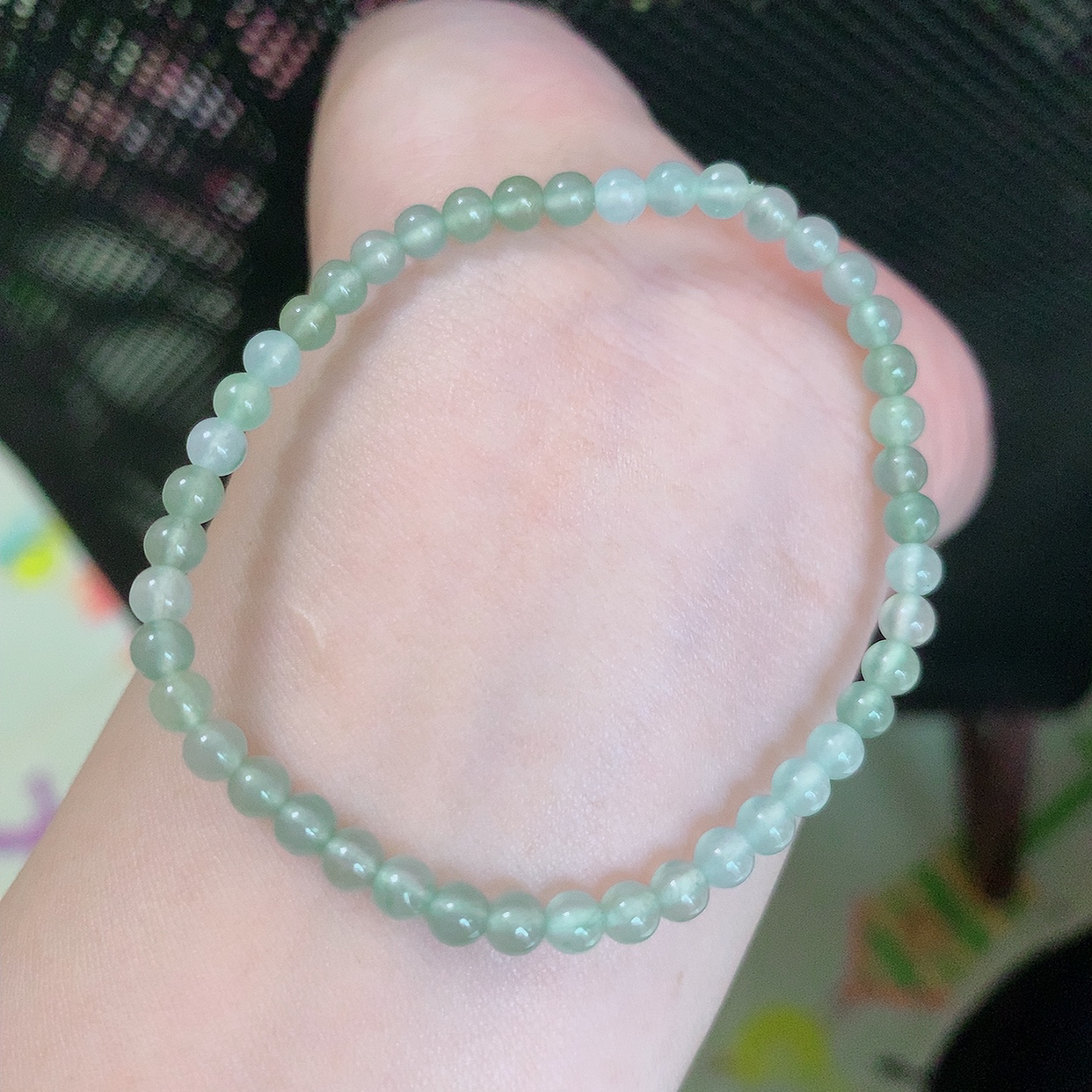 自然光实拍，冰种翡翠手串手链，种老水足，冰清玉润  颜色漂亮  #001.1取一尺寸3.8mm