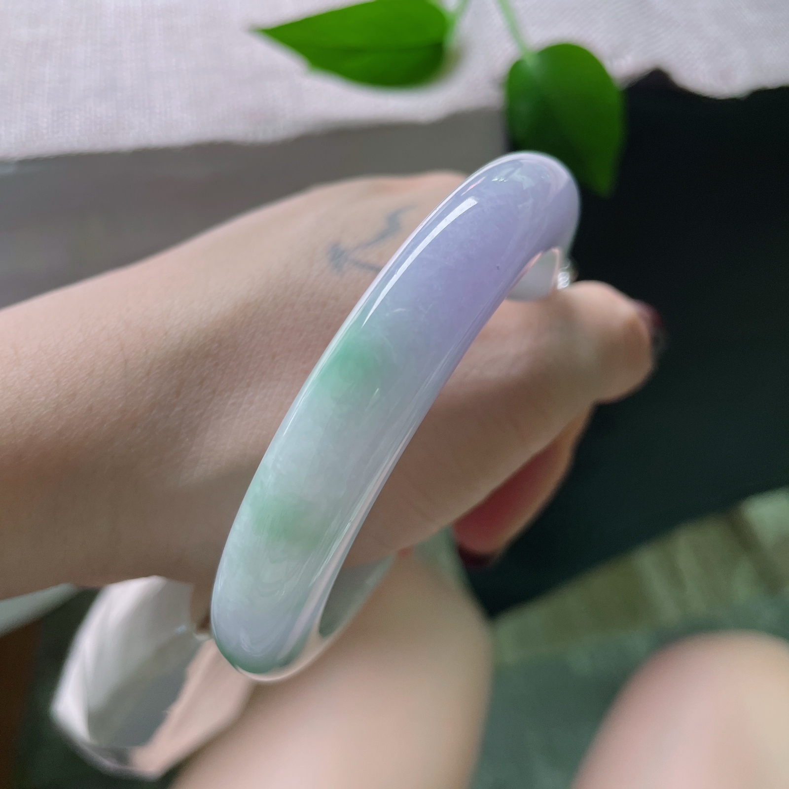 57.4/11.5/10紫罗兰正圈，飘绿，版型厚装大气，把黄昏的最后一缕霞，揉进凌晨的雾。ss50442a..