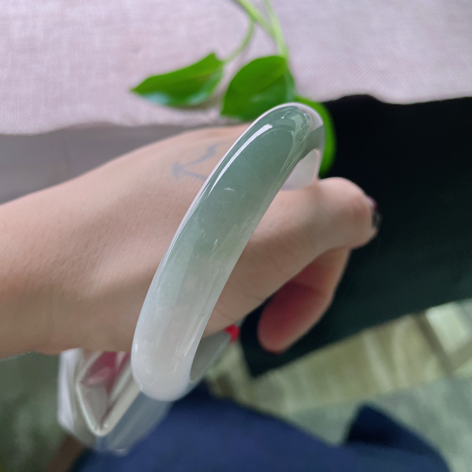 59.5/12.3/8.3，半山水正圈，大圈口，颜色渐变渐入佳境的感觉，洒金，ss49318a..