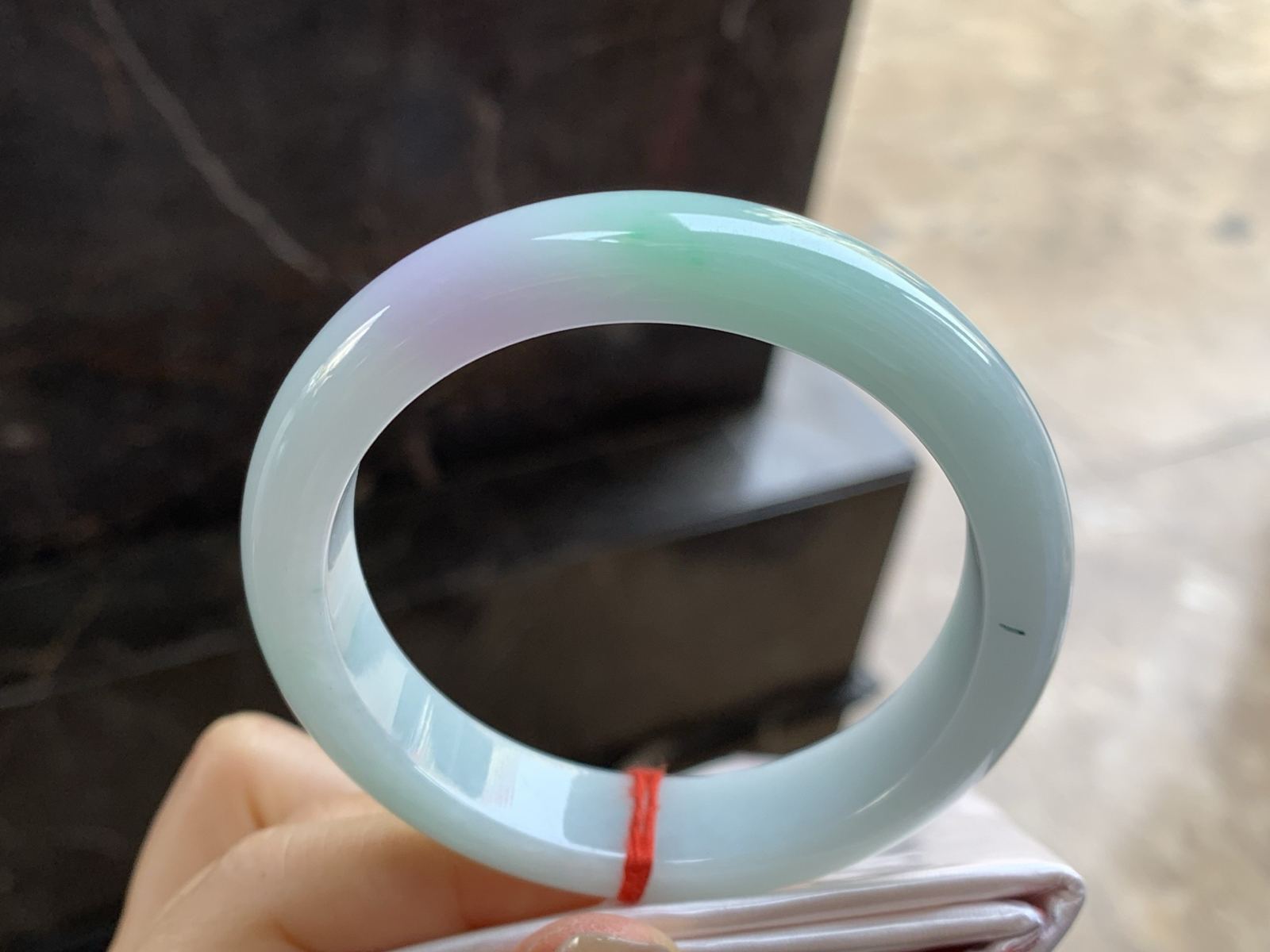 54.5-12.5-8.3

春带彩手镯^_^底子细腻 颜色漂亮小清新