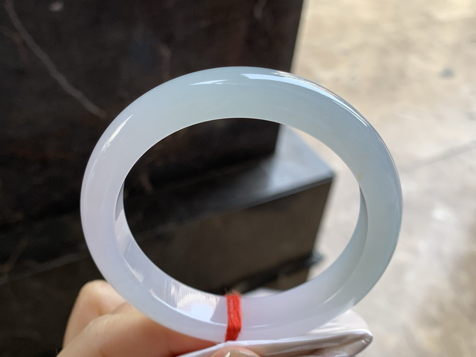 60-12.4-9

冰手镯^_^底子细腻干净 种水好