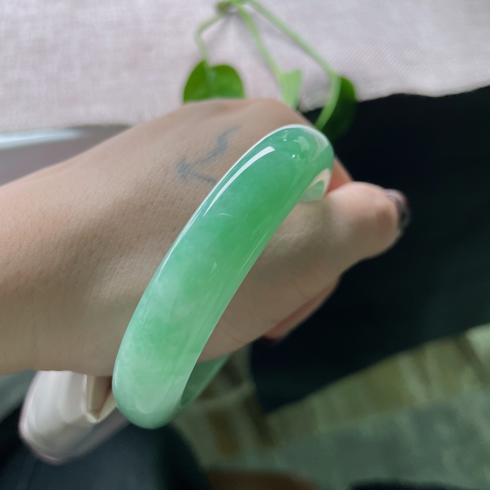 53.8/12.7/8.5，绿底正圈，举足轻晃间仿佛荡漾起阵阵涟漪，温柔仙美，棉纹，ss50862a..