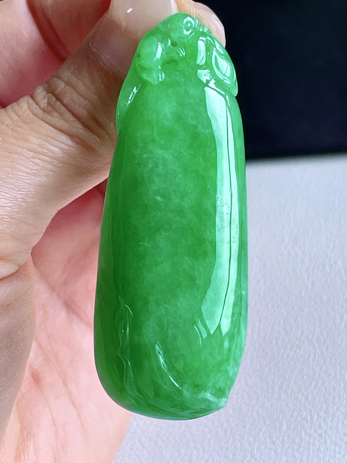 【裸石】冰阳绿福瓜大福瓜吊坠
【说明】缅料 完美 性价比高  
【尺寸】63.8-23.6-11.5
【重量】31.7克