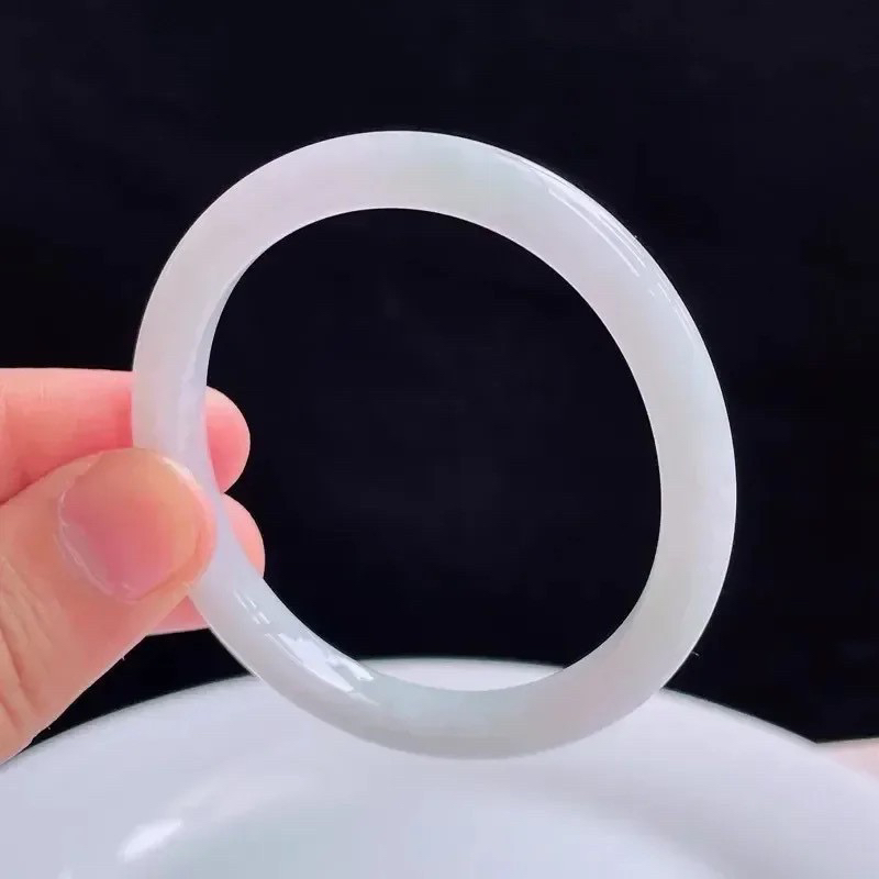 54*47mm自然光拍摄天然翡翠A货好种水贵妃手镯 22.49克