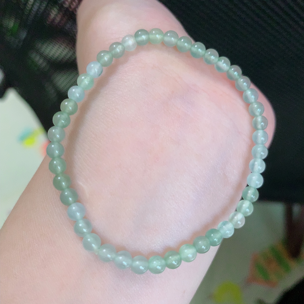 自然光实拍，冰种翡翠手串手链，种老水足，冰清玉润  颜色漂亮  #001.1取一尺寸3.8mm