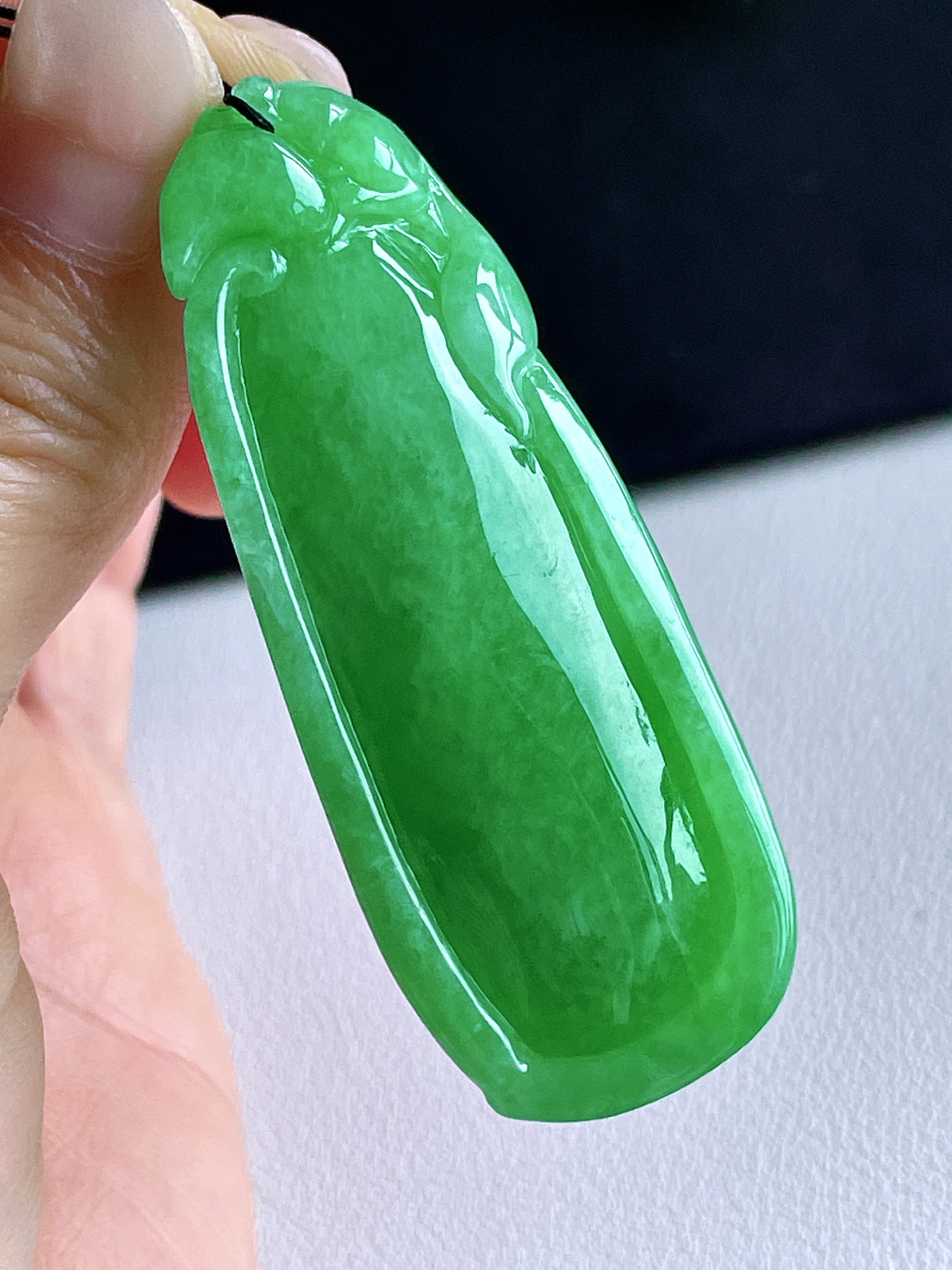 【裸石】冰阳绿福瓜大福瓜吊坠
【说明】缅料 完美 性价比高  
【尺寸】63.8-23.6-11.5
【重量】31.7克