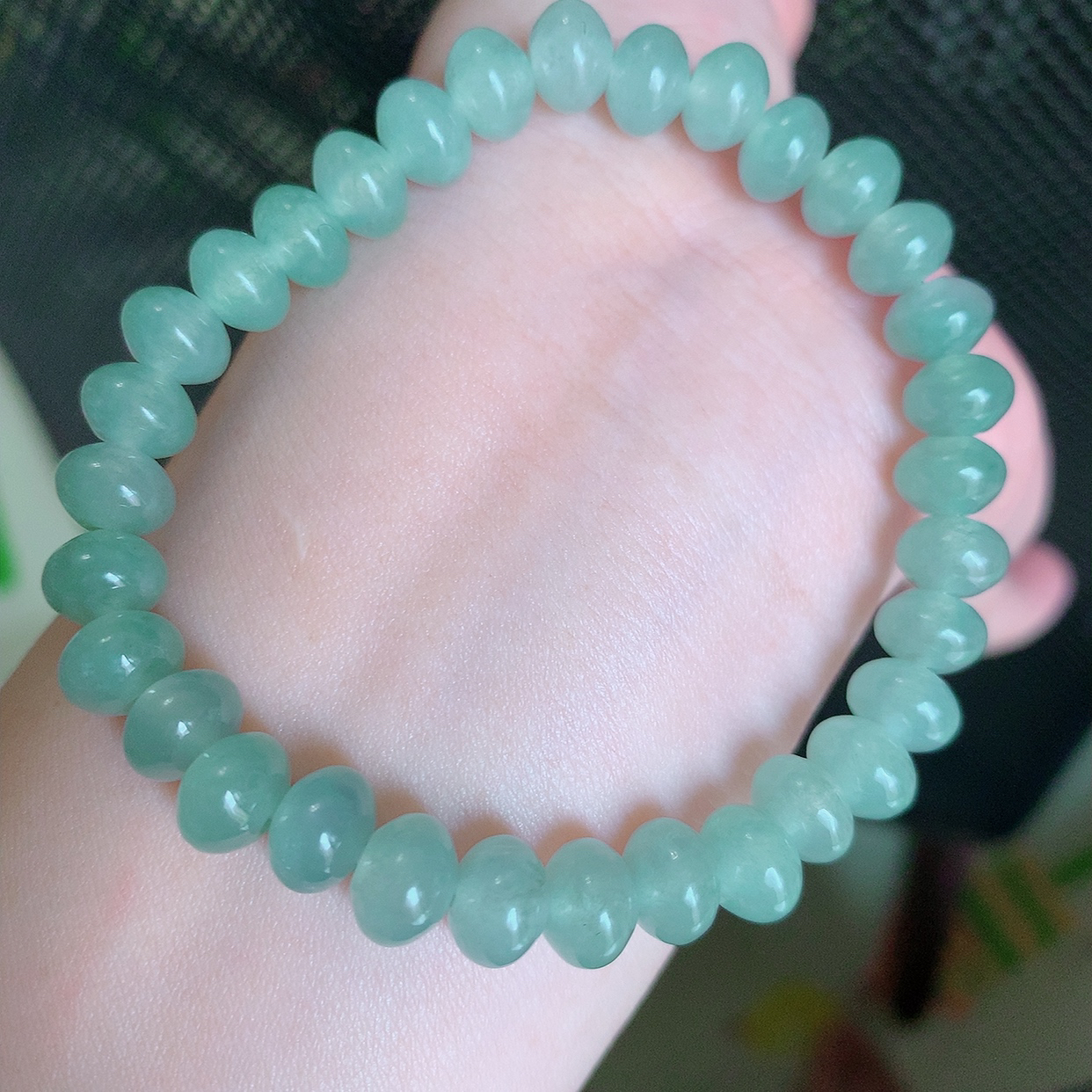 自然光实拍，冰种翡翠手串手链，种老水足，冰清玉润  颜色漂亮  #001.1取一尺寸7.8mm