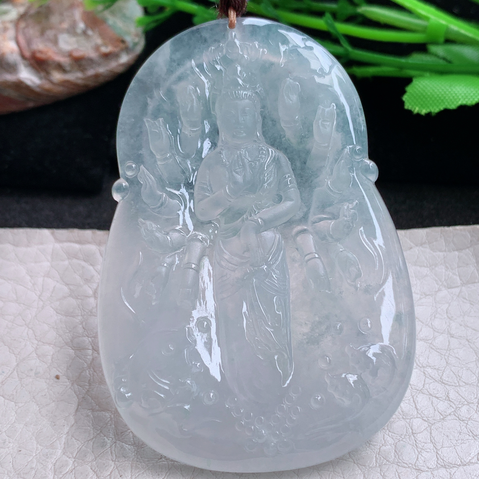 bg实拍62.3*543.5*6缅甸翡翠精雕冰种千手观音 生肖守护神玉吊坠 玉挂件