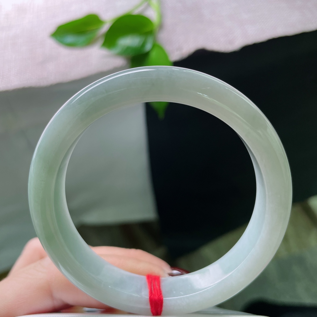 56.4/11.9/8，浅绿底正圈，浅笑轻柔，种老，细润，温柔又优雅，有纹，ss51952a