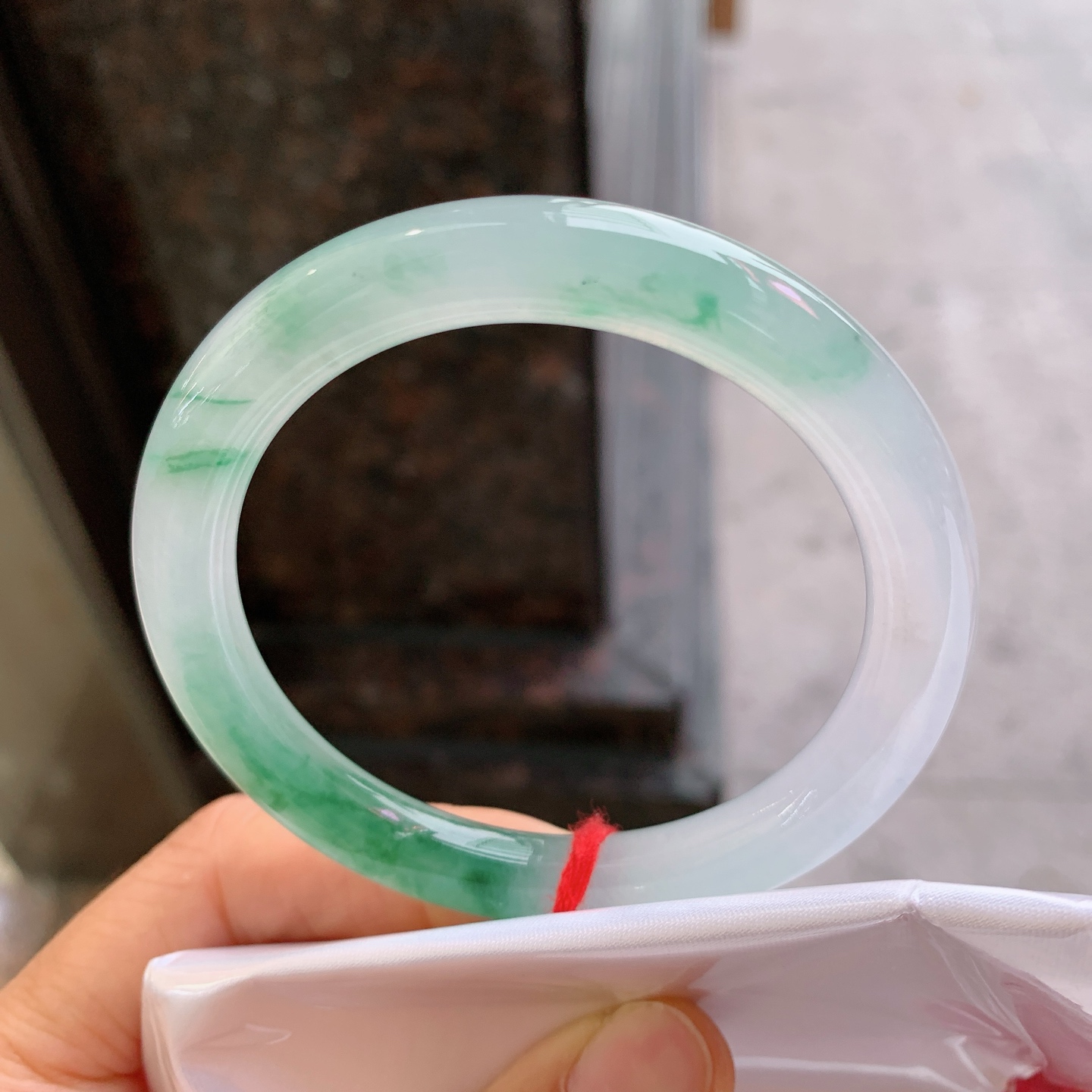 圆条冰飘绿花，有纹、有裂，尺寸：55/8.8，料子漂亮