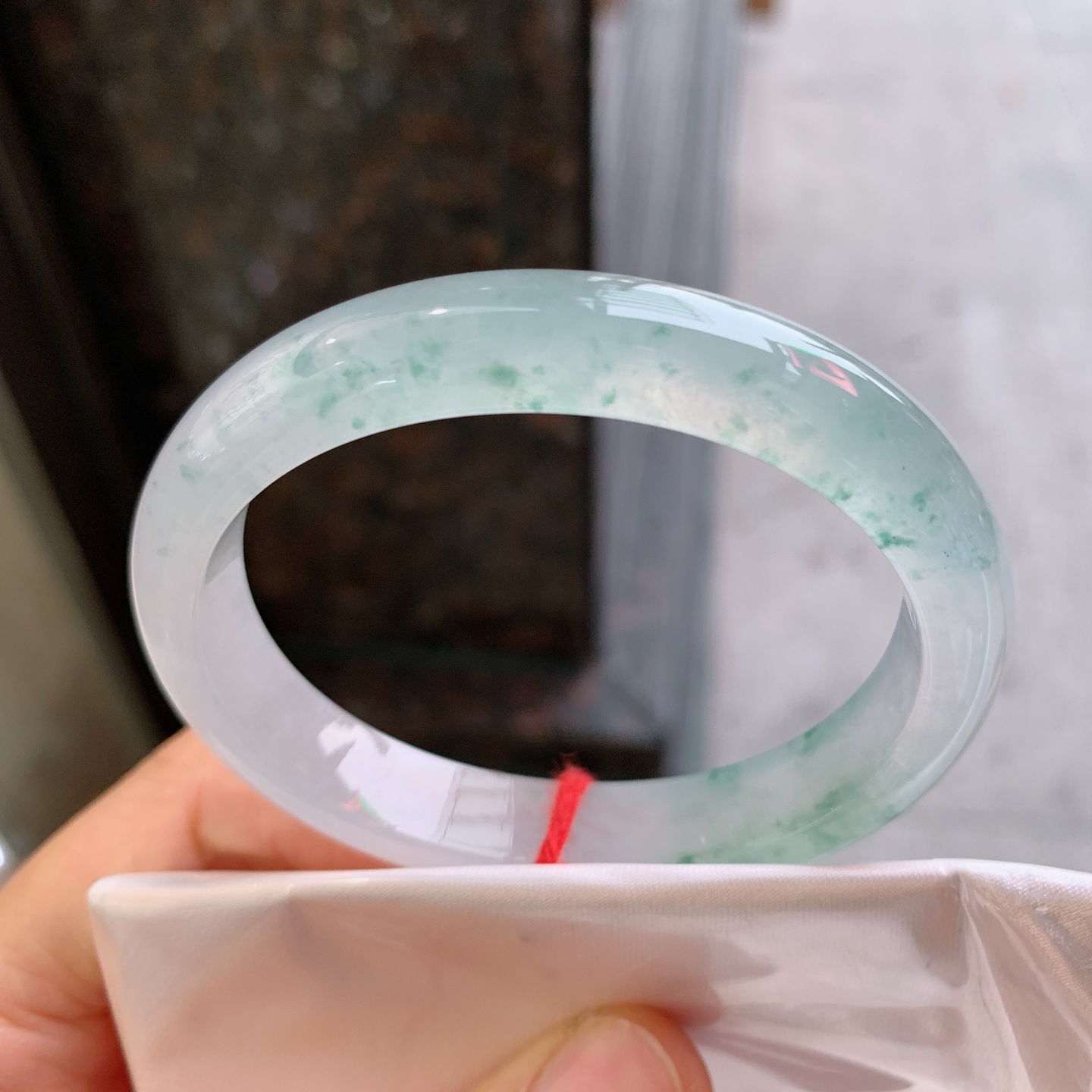 贵妃冰飘花，无裂，尺寸：54/45/10.6/7.5，冰润