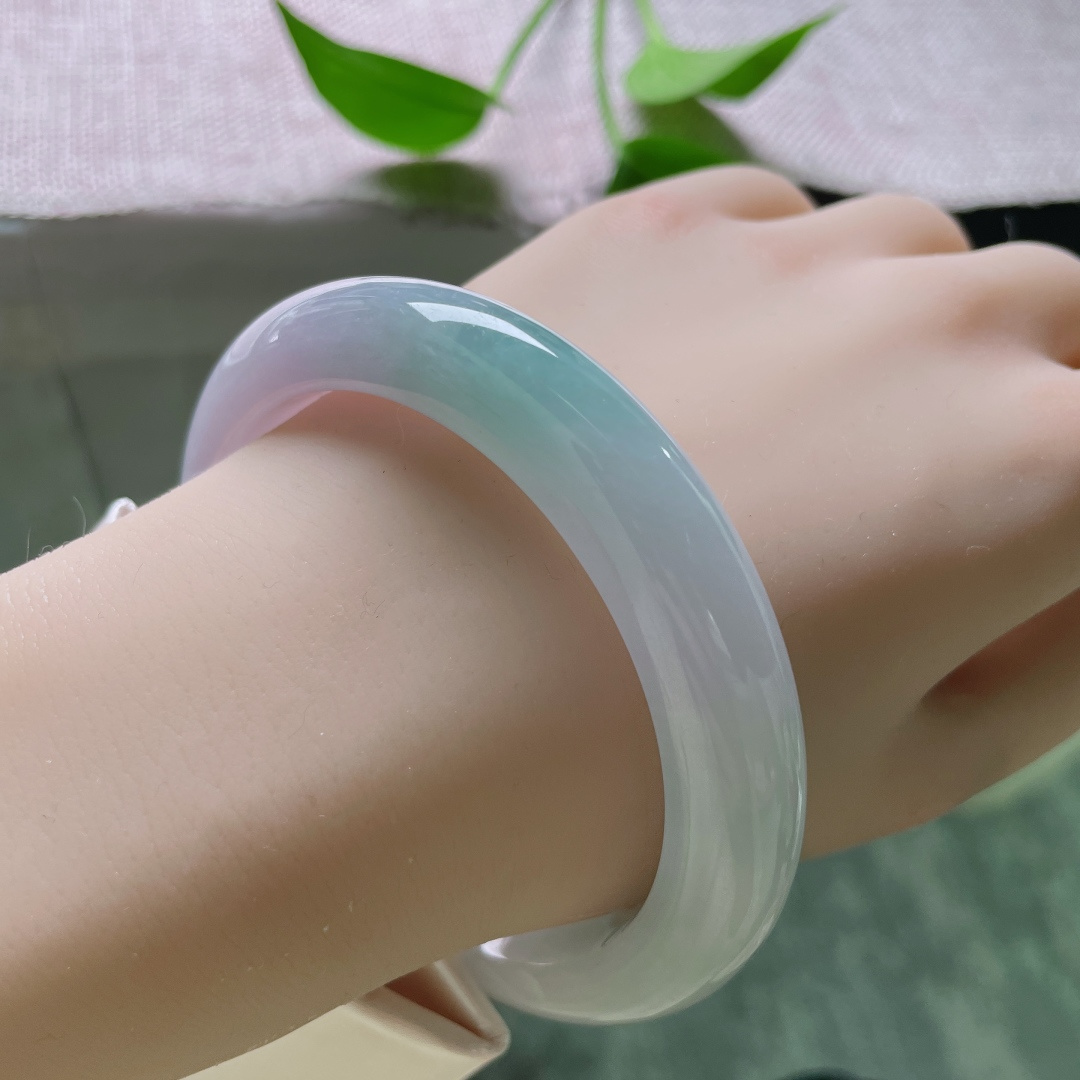 61.4/11.6/9.2，春带彩正圈，大圈口，把庸常染成斑斓，把沉默染成歌。有棉线，ss51991a