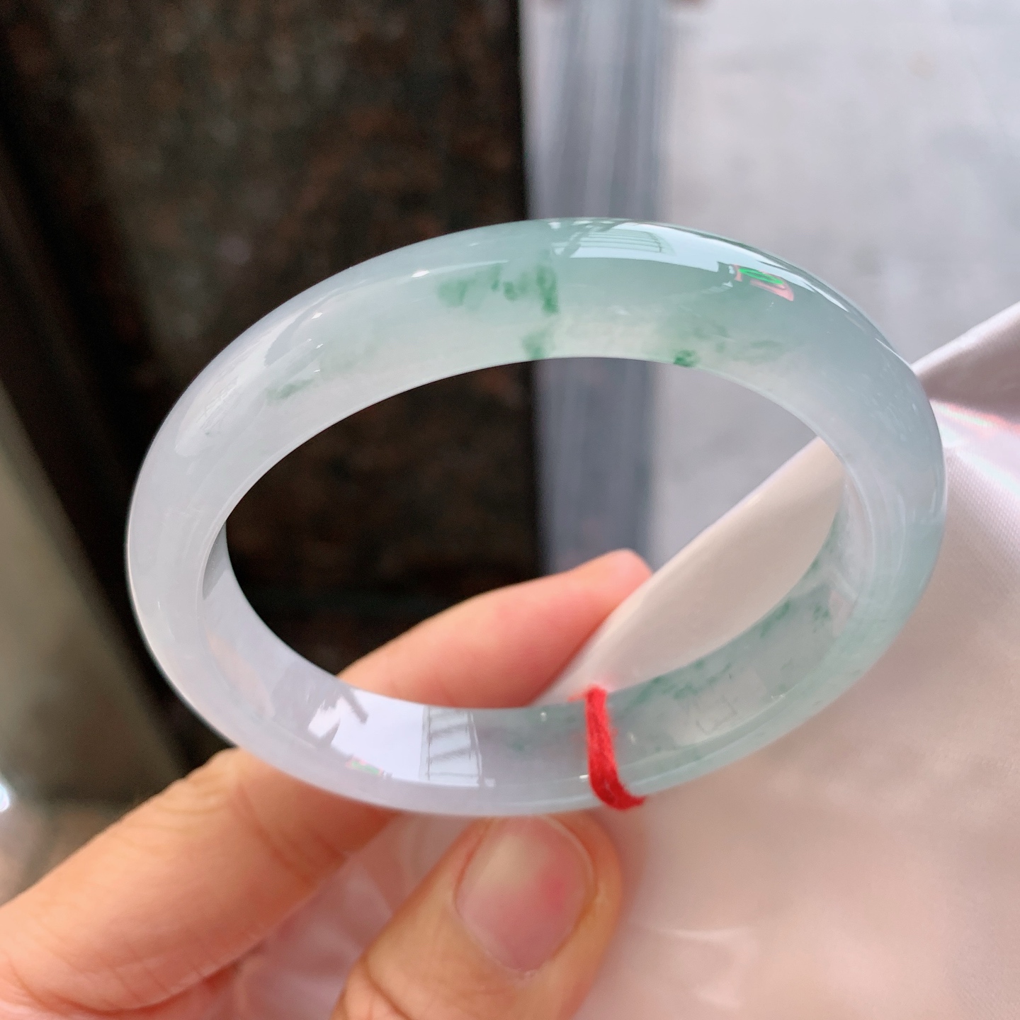 贵妃冰飘花，无裂，尺寸：54/45/10.6/7.5，冰润