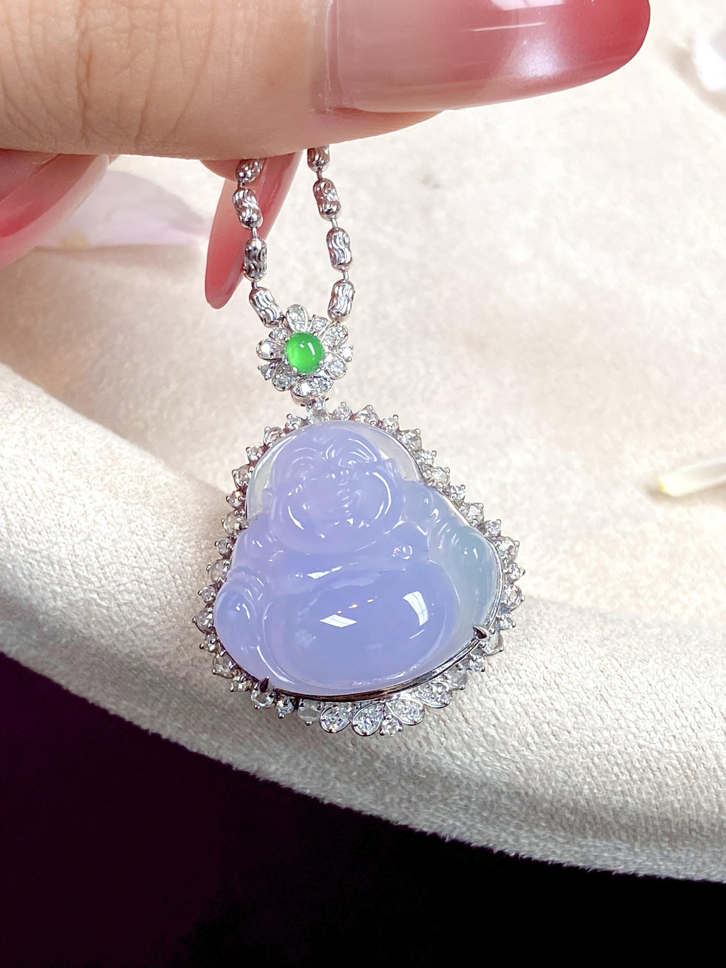 ️冰紫佛公吊坠，淡雅紫色，圆鼓鼓的肚子 特讨喜，垂坠颈间福气满满，衬肤显气质：33.7/25.4/