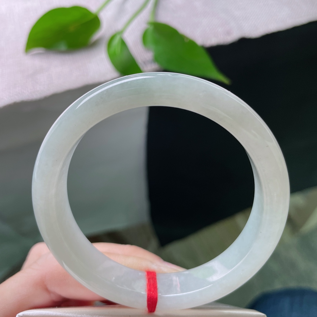 57.3/12.8/7.9，淡绿底正圈，种老水足，浅绿柔光，温婉大方。皮纹，ss51881a