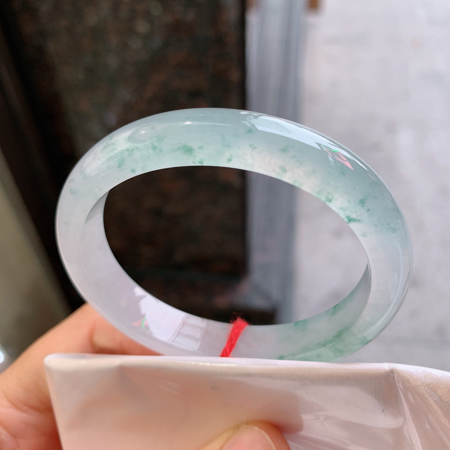 贵妃冰飘花，无裂，尺寸：54/45/10.6/7.5，冰润