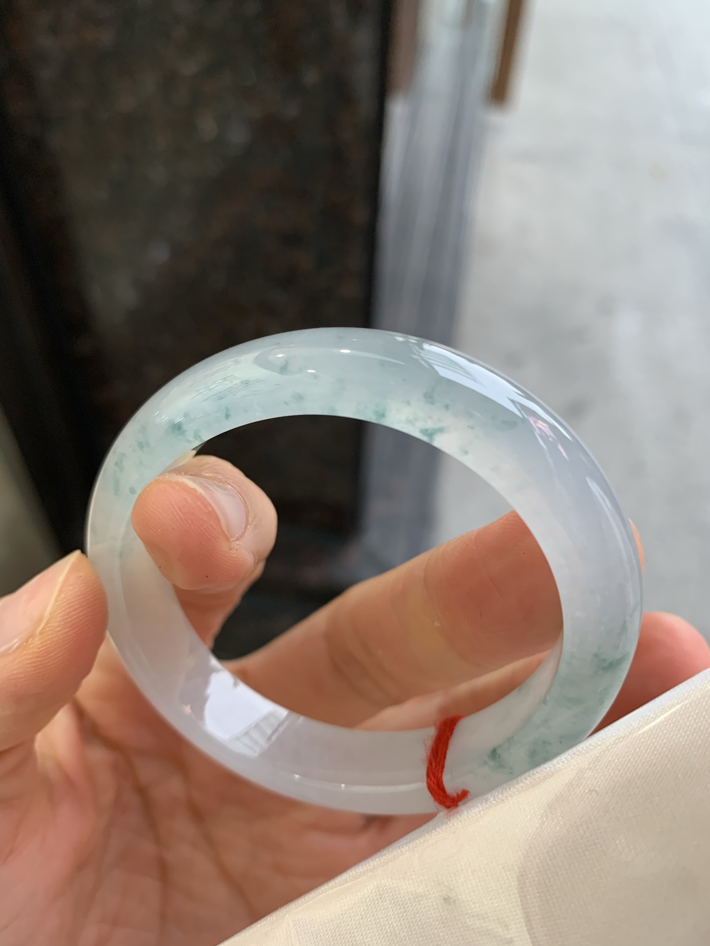 贵妃冰飘花，无裂，尺寸：54/45/10.6/7.5，冰润