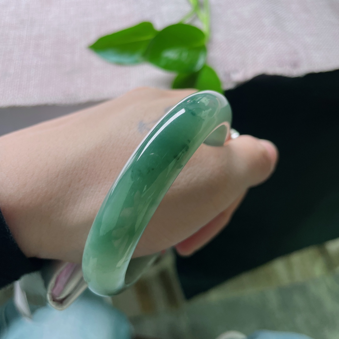 56.3/12.1/7.3，油青正圈，油润有光泽，颜色过渡自然，种老，有纹，ss49208a