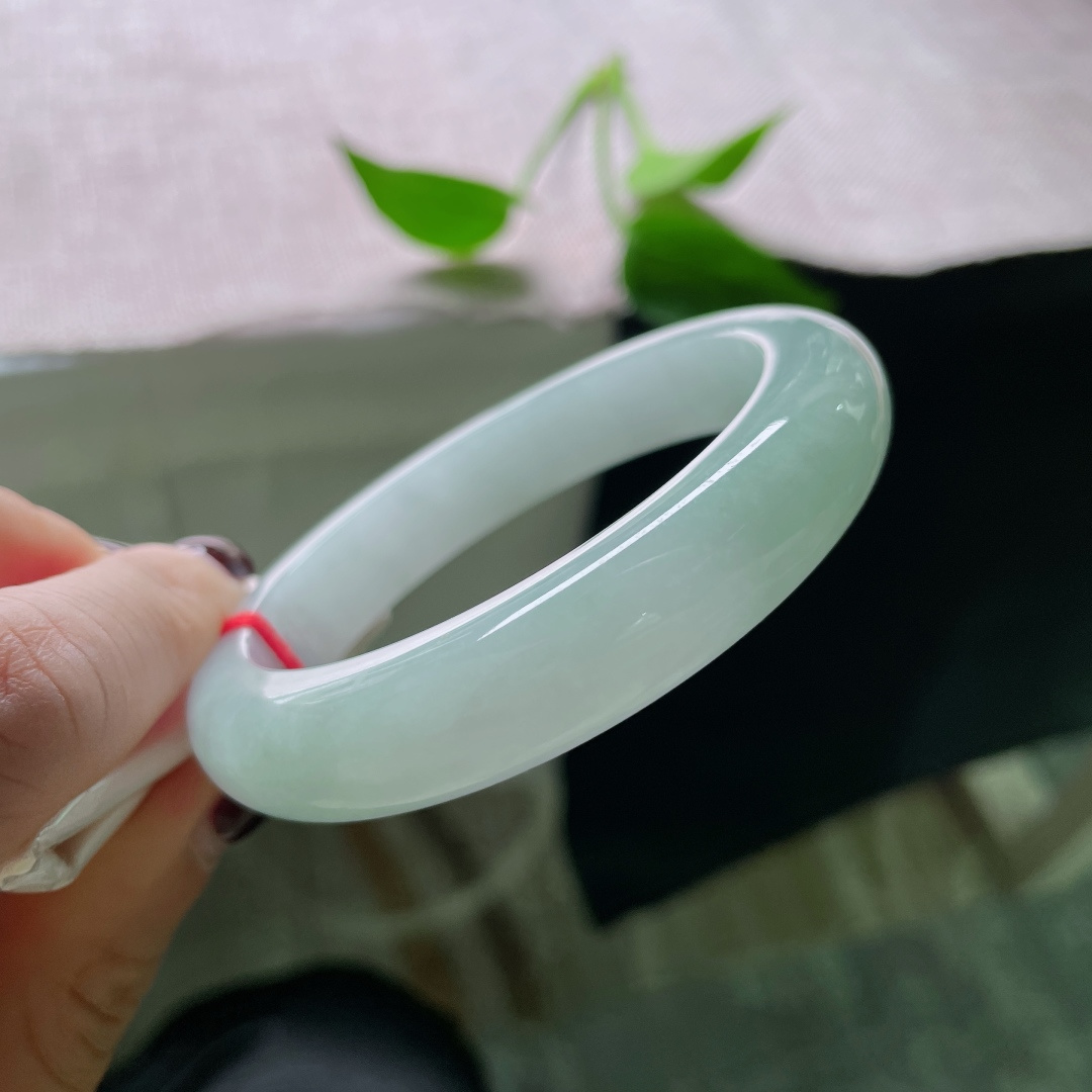 56.8/12.2/8.8，蓝底正圈，清丽脱俗，肉质细腻干净，纤尘不染，无裂，ss50878a