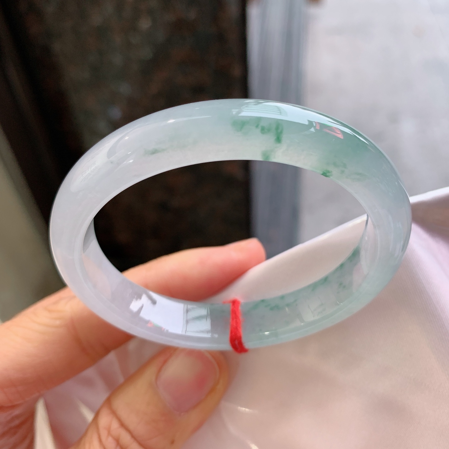 贵妃冰飘花，无裂，尺寸：54/45/10.6/7.5，冰润