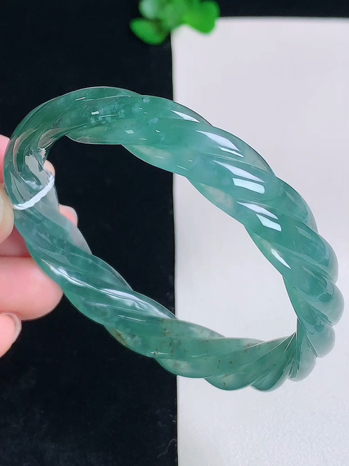 蓝水雕花手镯，无裂，尺寸52.9/10.4/6.3，№:y2361  21