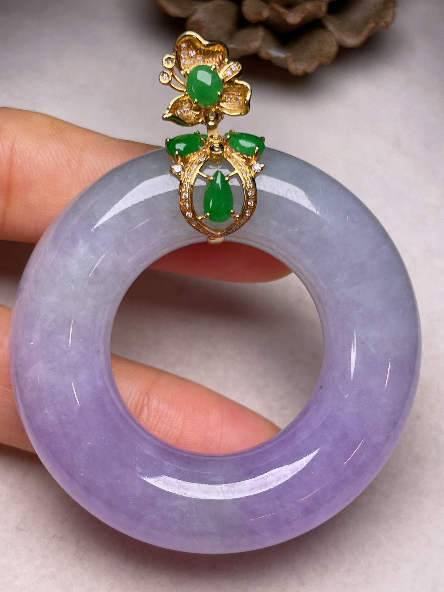 ️ 18K金镶大平安扣，冰糯种满紫，无裂，一手货源长61.5