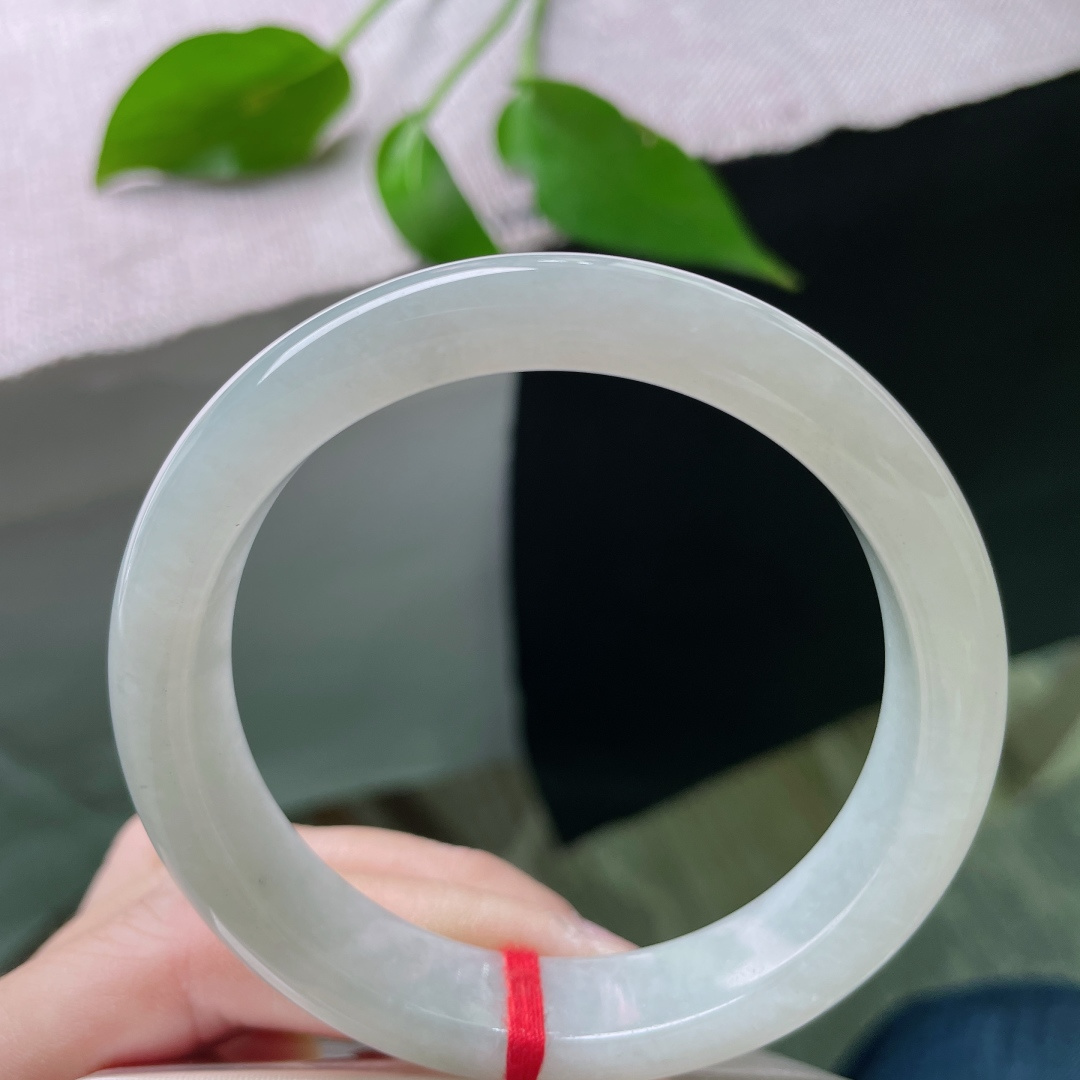 57.3/12.8/7.9，淡绿底正圈，种老水足，浅绿柔光，温婉大方。皮纹，ss51881a