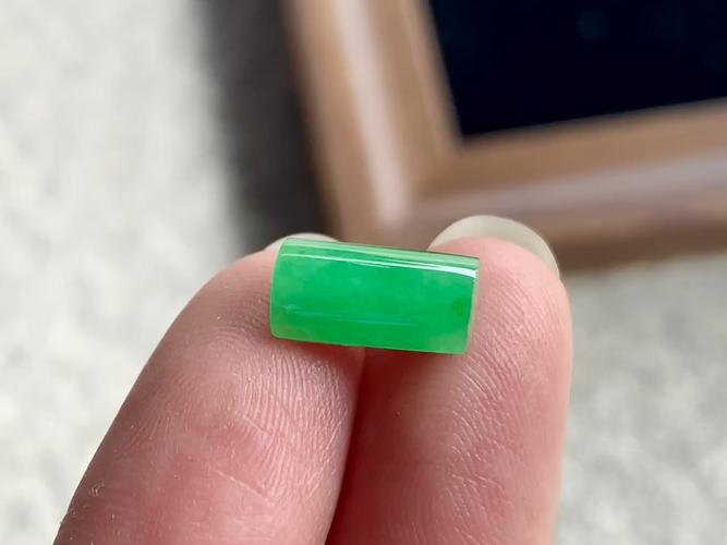 ️ 绿马鞍，尺寸11.6×6.7×3.2