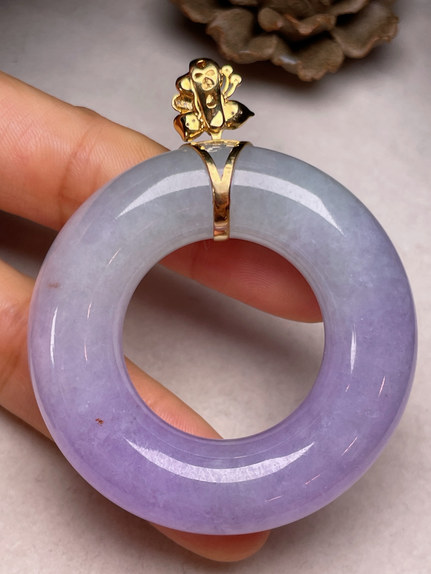 ️ 18K金镶大平安扣，冰糯种满紫，无裂，一手货源长61.5