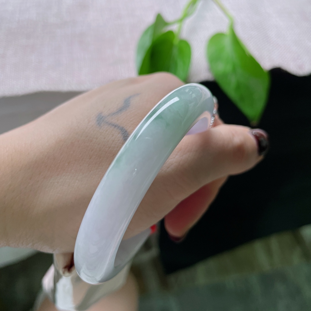 55.5/10.9/8.6，正圈，水头好，神秘高雅又深邃，无裂，ss50423a