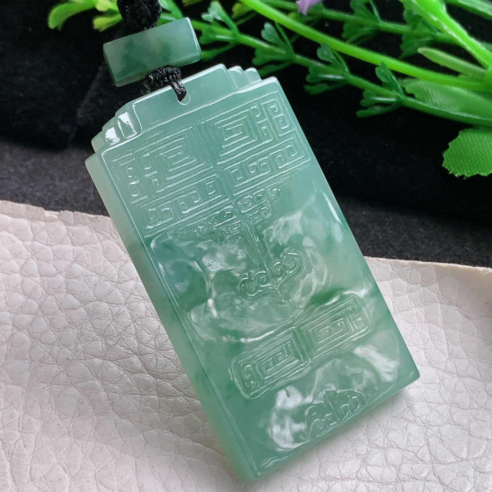 yl实拍55.5*32.8*5.6缅甸翡翠冰润雕花平安无事牌