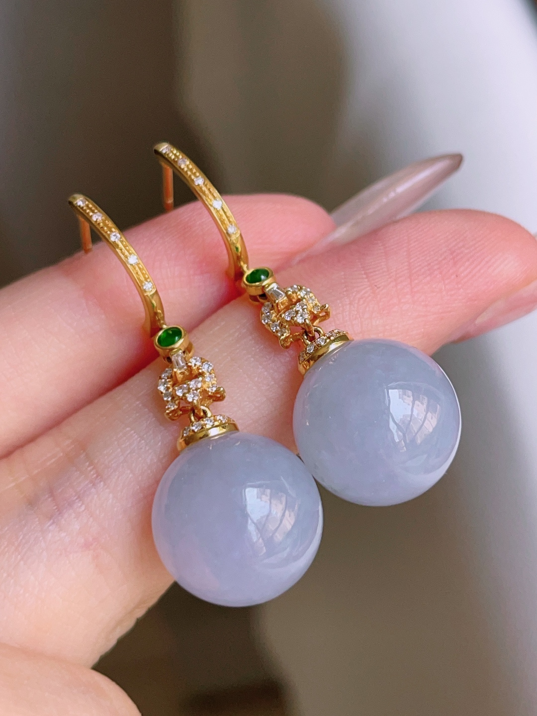 ️ 冰粉紫圆珠耳坠，色泽浓郁，种老水润，18k金镶嵌 36/12.5