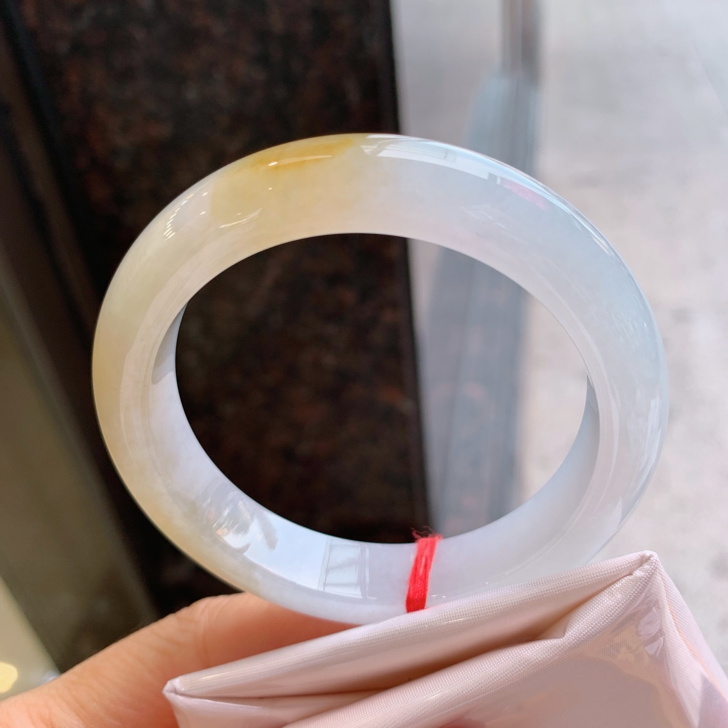 正圈冰种黄翡，无裂，尺寸：56.5/12.7/9.2，细腻