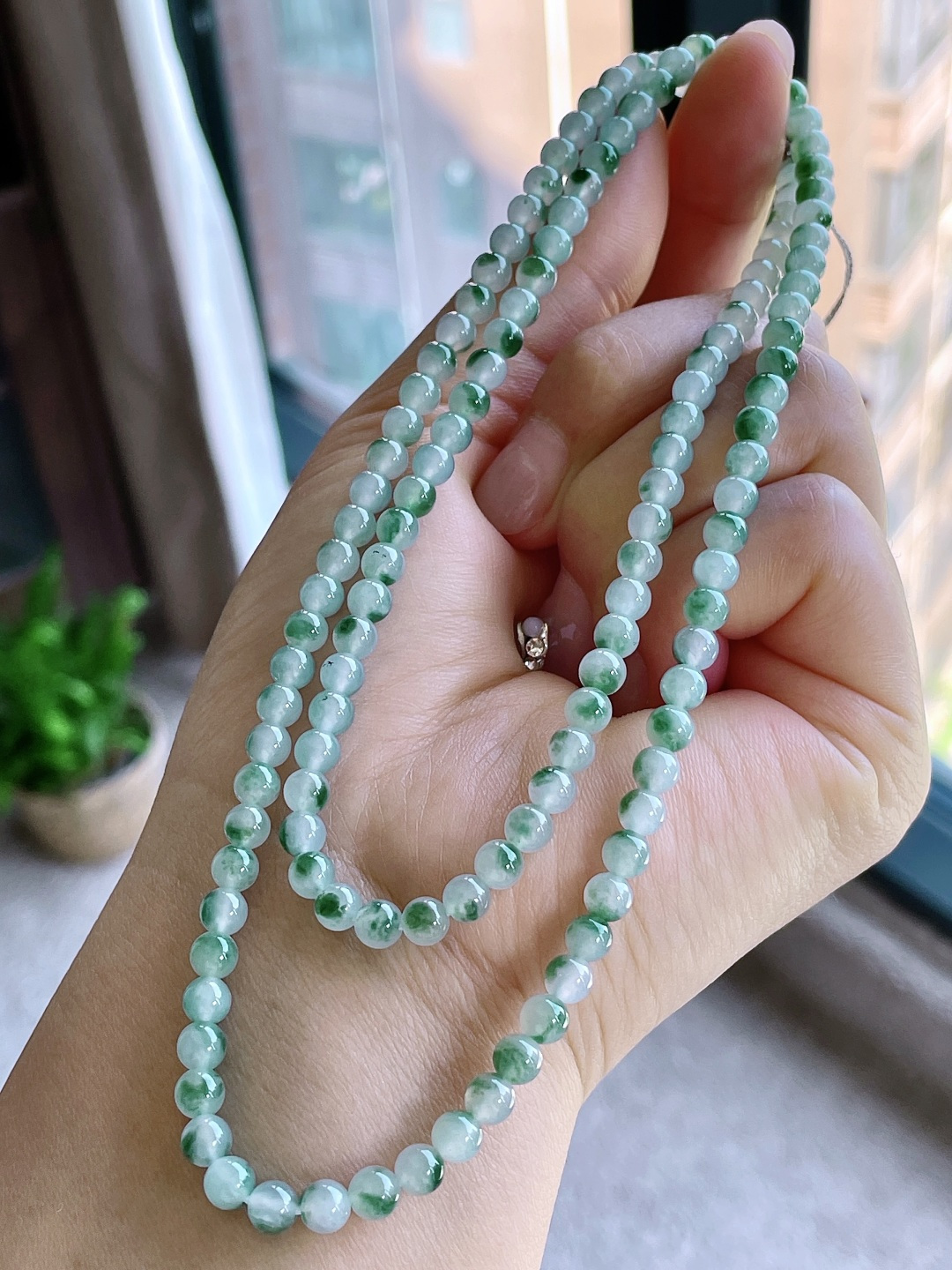 珠子，冰飘花珠链圆珠珠子珠链，缅料 性比高，尺寸4.7mm，32cm，重量29.2克