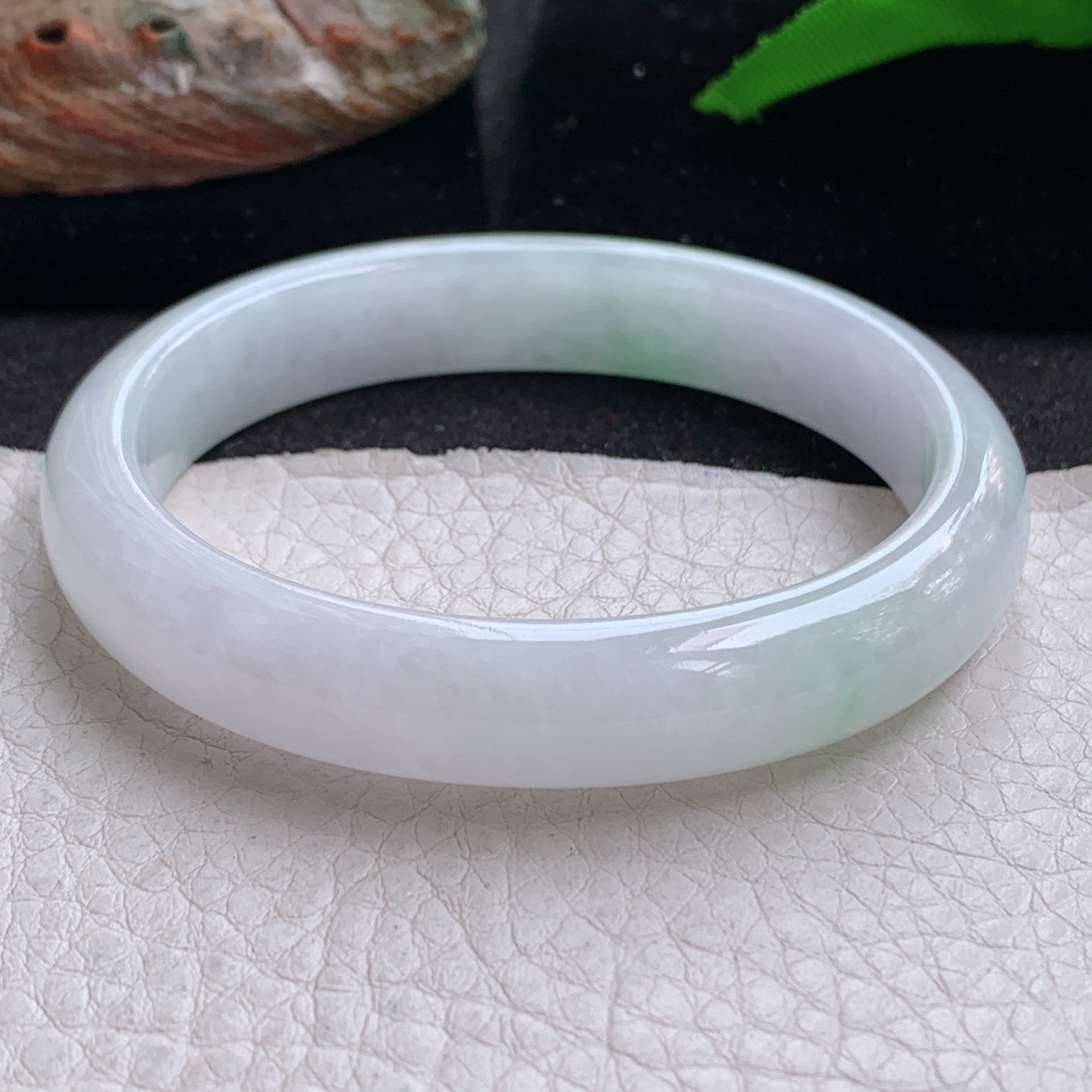 nr实拍54.8*48.5*11*7贵妃镯 天然缅甸翡翠a货手镯清新蛋形玉镯子