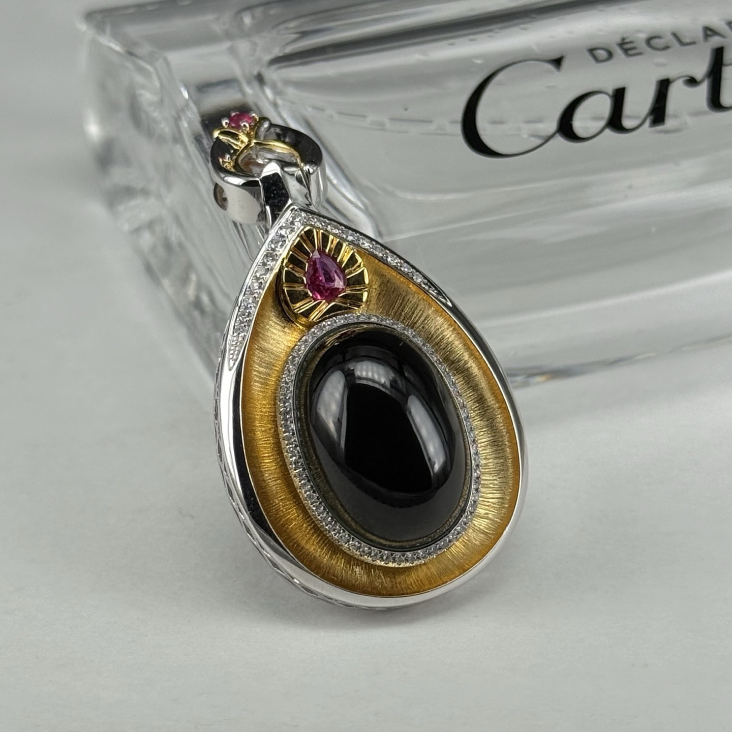 精品18k墨翠蛋面吊坠 种好色正 重金豪镶 打灯通透 黑度极好 尺寸43.6