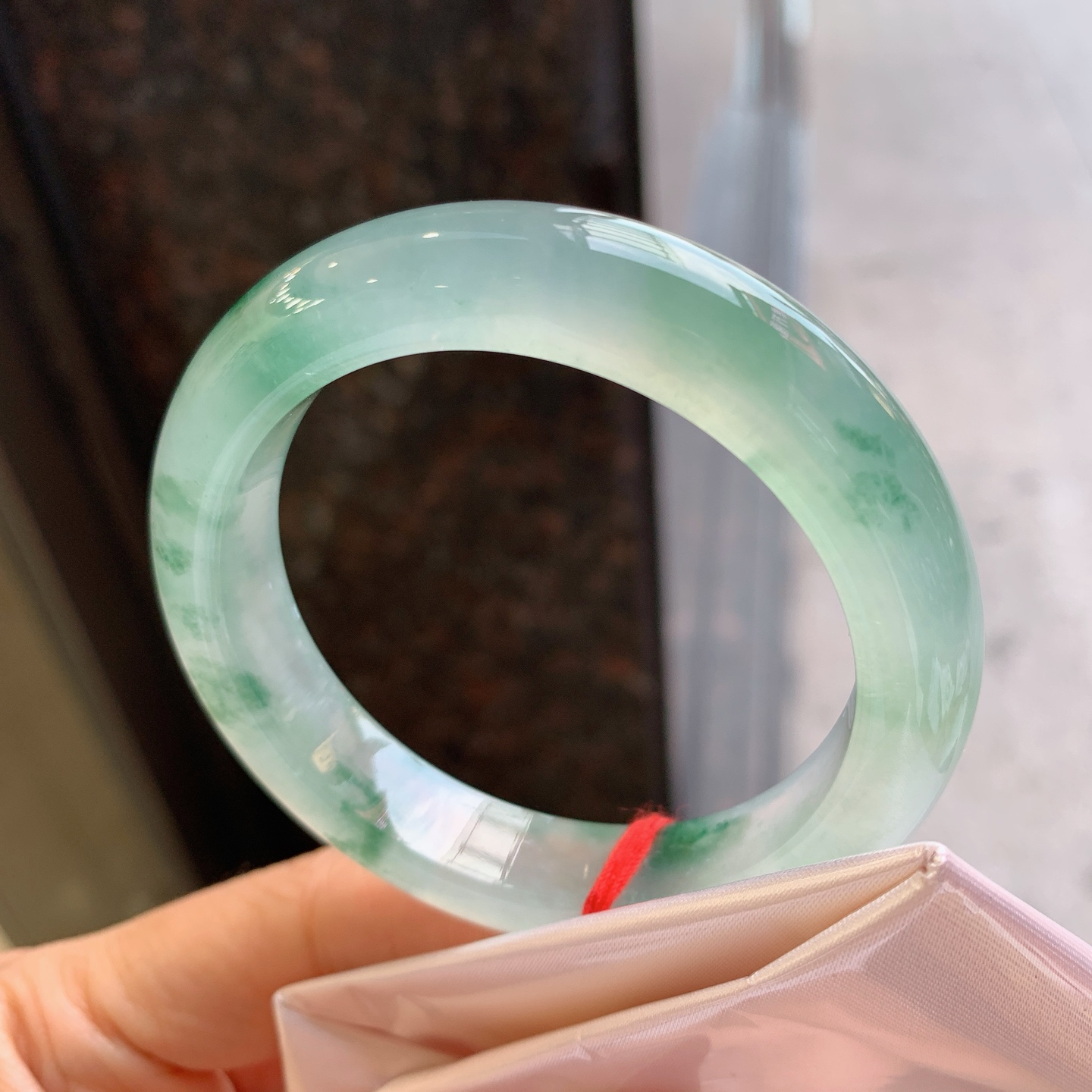 正圈冰种飘花，有纹，尺寸：52.8/12.5/9