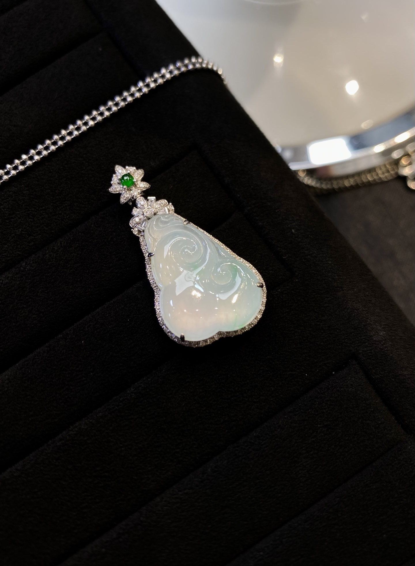 高冰炸光如意吊坠·金，整·34.7-17.8-8mm，裸·22.3-16-4.3mm