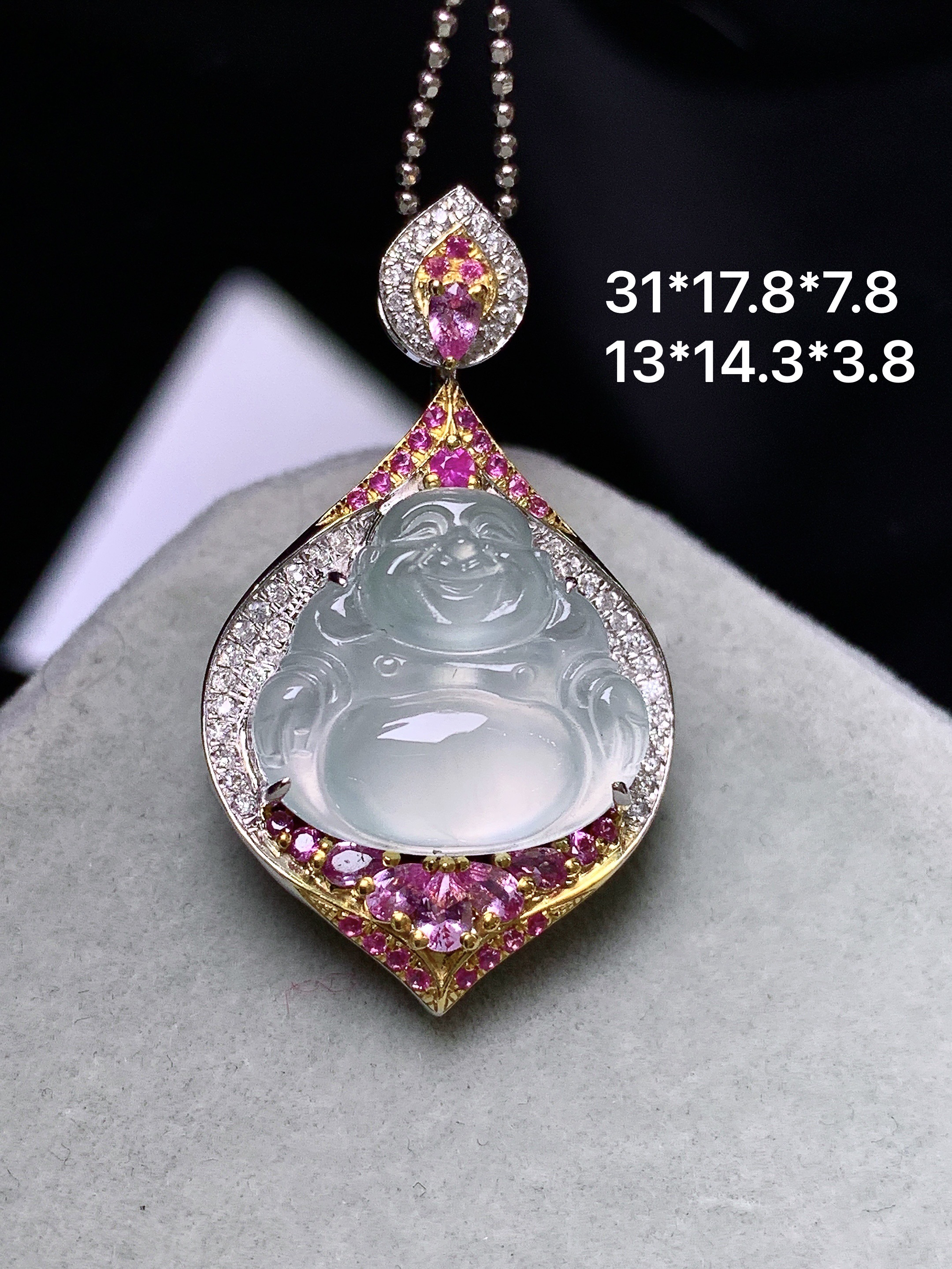 18k金钻镶嵌冰种佛公吊坠 玉质细腻 色泽艳丽清新 水润亮眼 整体尺寸31*17.8*7.8m5