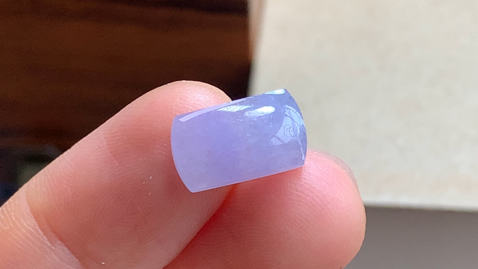 ️ 马鞍形，无裂，尺寸12.3/7.2/3.1mm，包A附证书