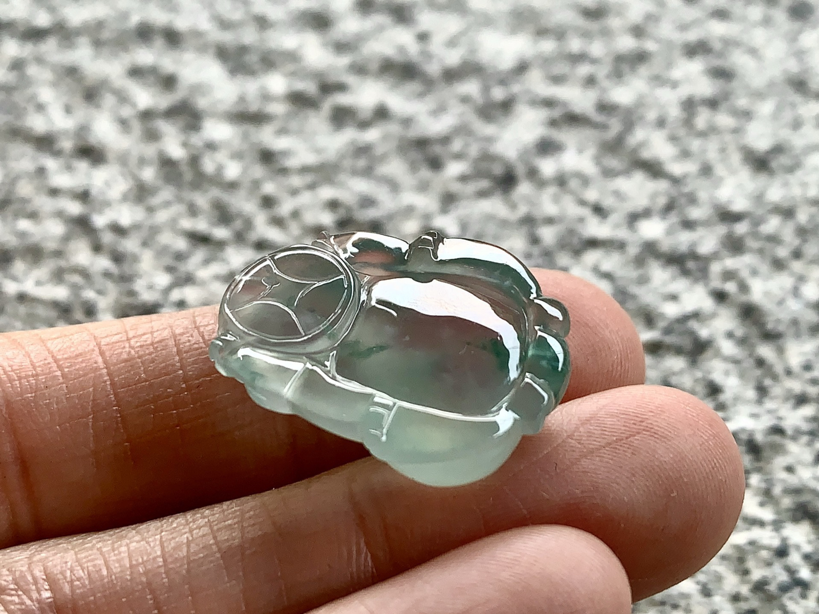 ️ 饱满的飘绿貔貅，肥嘟嘟的非常讨喜
尺寸22.2×16.8×9..